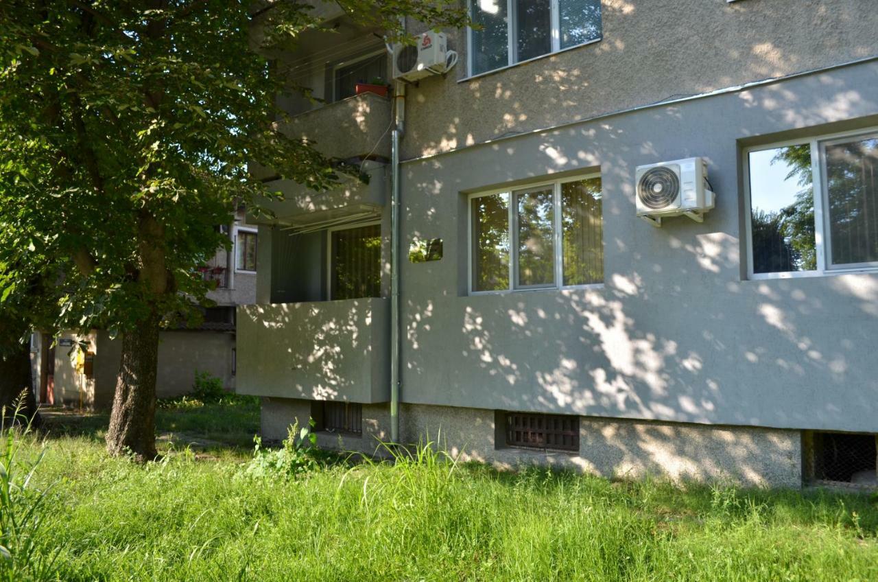Luxury Apartment Near Varna, Located In Targovishte Bagian luar foto
