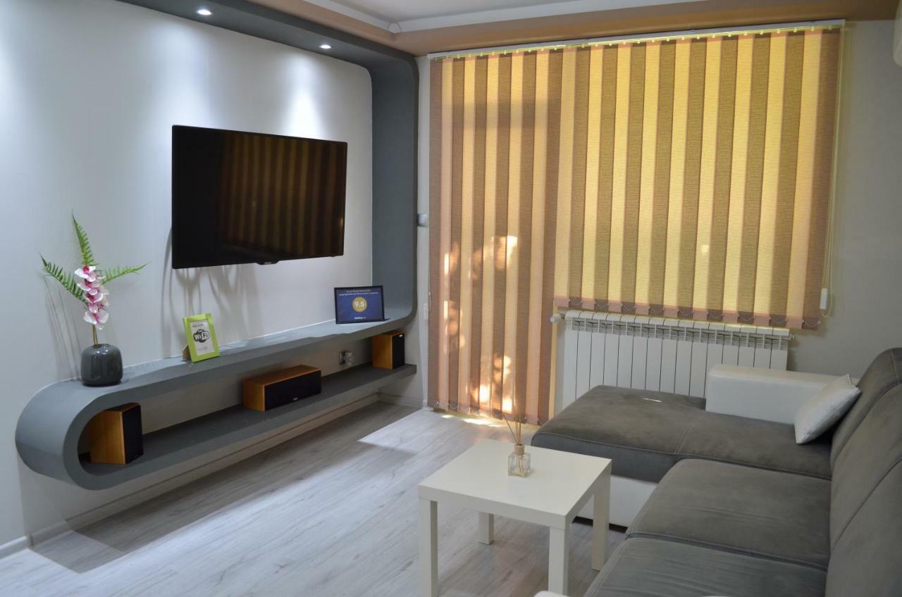 Luxury Apartment Near Varna, Located In Targovishte Bagian luar foto